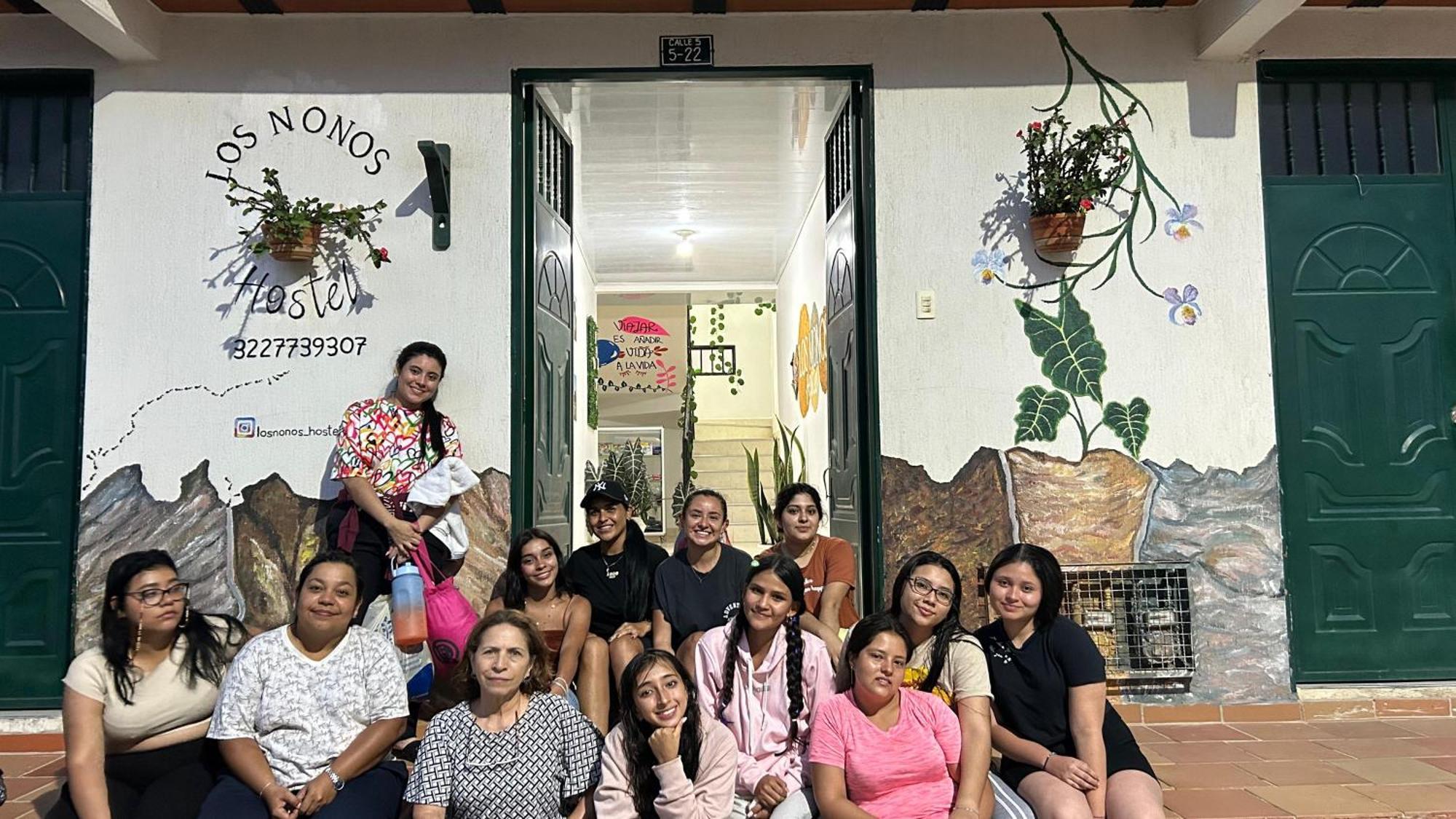 Los Nonos Hostel Guadalupe Luaran gambar
