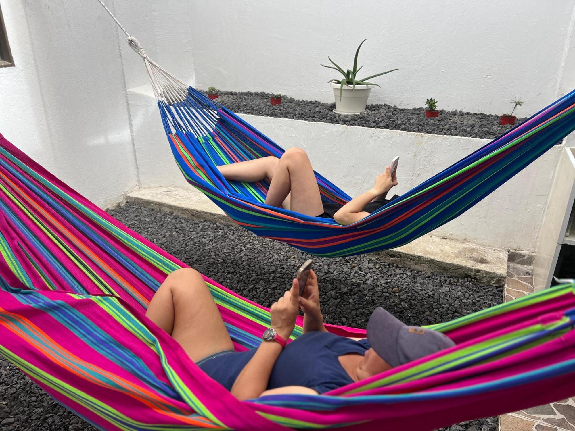 Los Nonos Hostel Guadalupe Luaran gambar